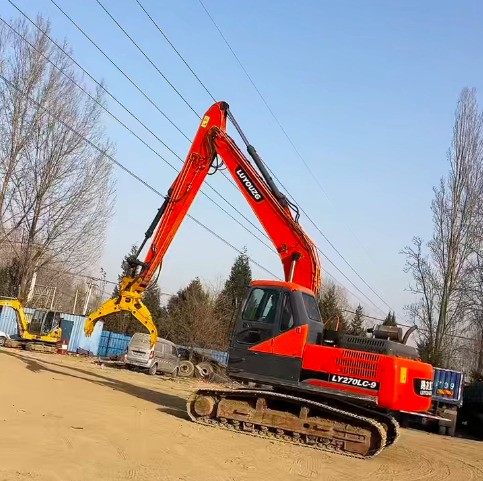 路友履帶式抓鋼機