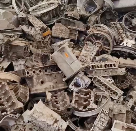 汽車機鋁配件破碎處理效果