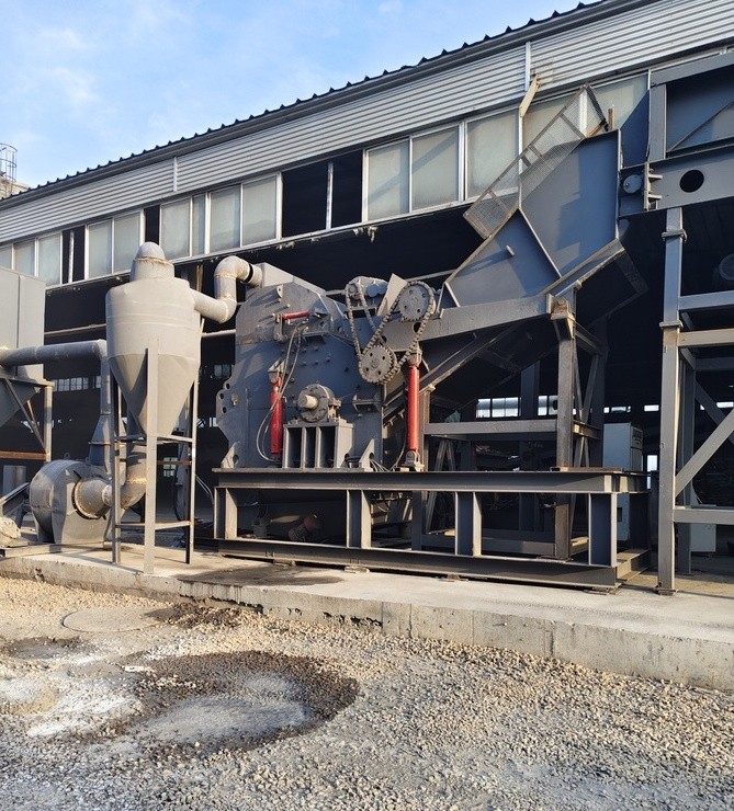 看久了城市的灰色天空，來看一下遼寧路友破碎機客戶端湛藍湛藍的天空吧。